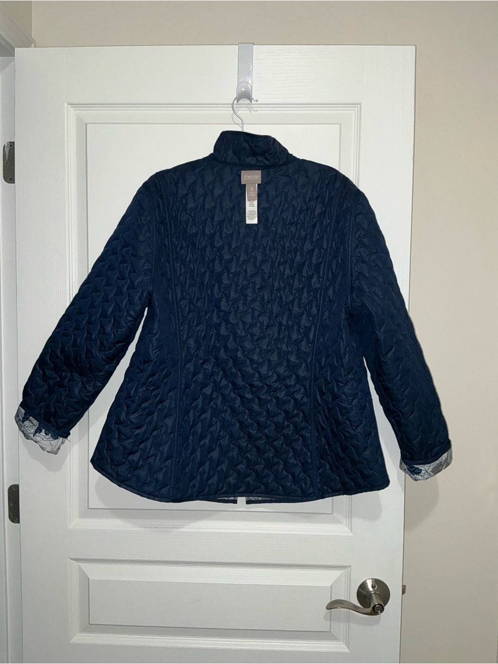 NWOT Chico’s Floral Print Navy Gray Light Puffer Reversible Jacket Sz 3 (XL/16) - Picture 6 of 12
